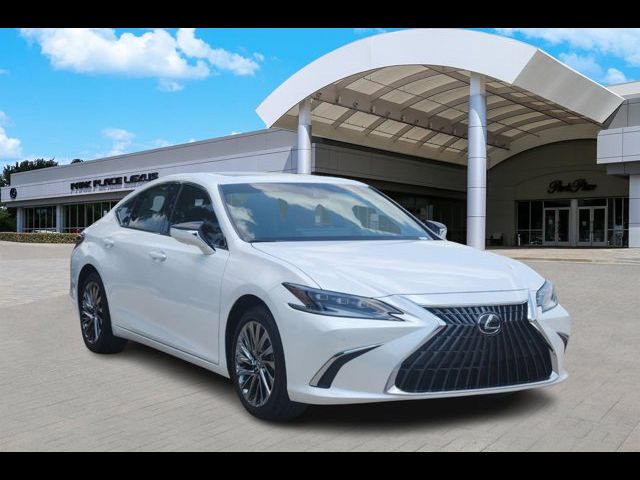 2024 Lexus ES 300h Ultra Luxury