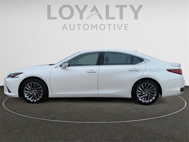 2024 Lexus ES 300h Ultra Luxury