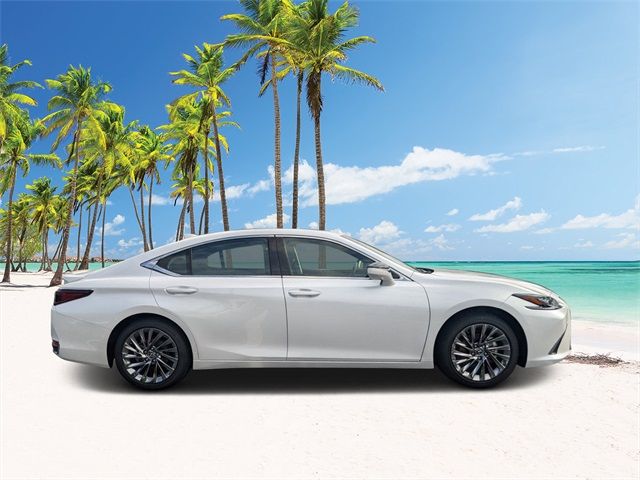 2024 Lexus ES 300h Ultra Luxury