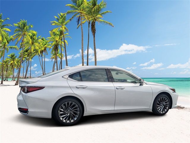 2024 Lexus ES 300h Ultra Luxury