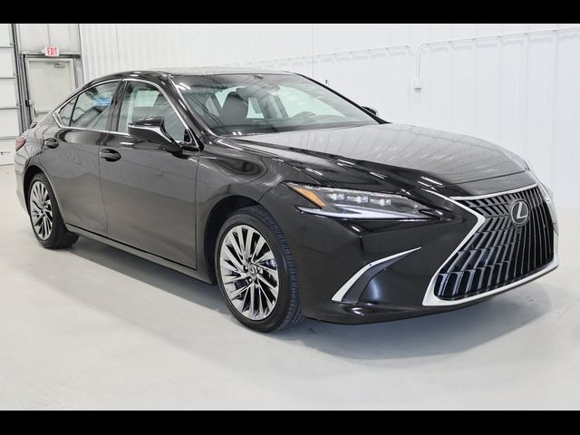 2024 Lexus ES 300h Ultra Luxury