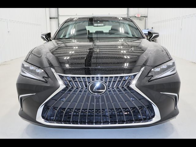 2024 Lexus ES 300h Ultra Luxury