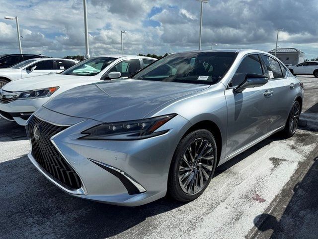 2024 Lexus ES 300h Ultra Luxury