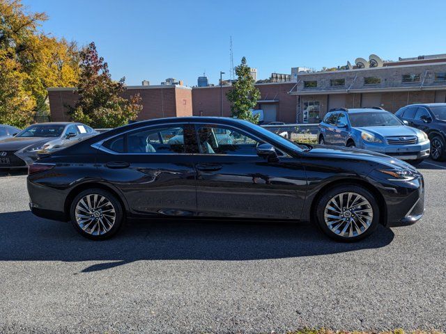 2024 Lexus ES 300h Ultra Luxury