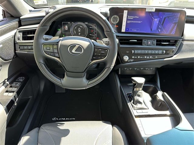 2024 Lexus ES 300h Ultra Luxury