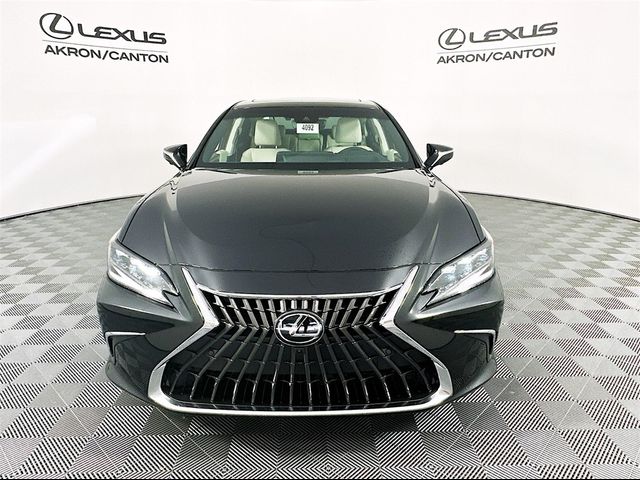 2024 Lexus ES 300h Ultra Luxury