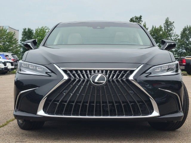 2024 Lexus ES 300h Ultra Luxury