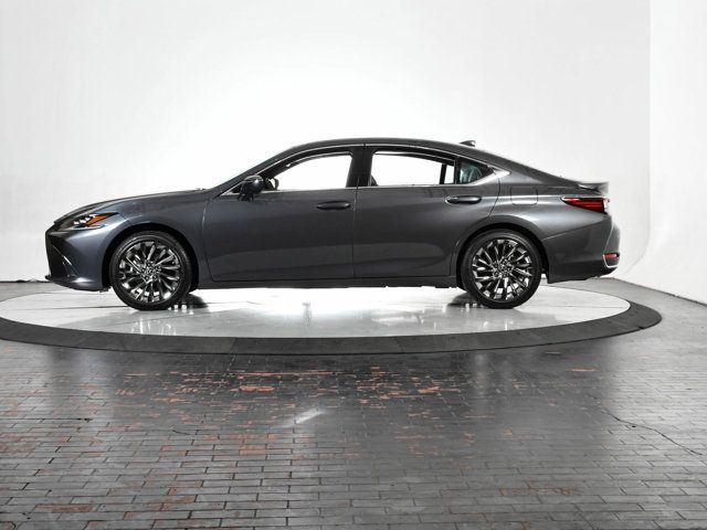 2024 Lexus ES 300h Ultra Luxury