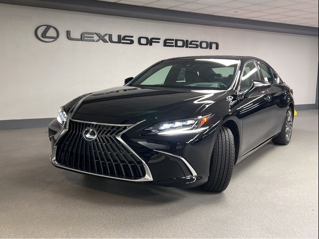 2024 Lexus ES 300h Ultra Luxury