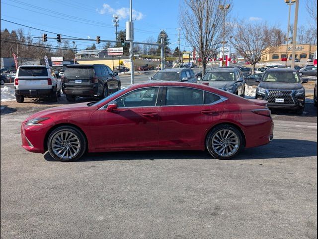 2024 Lexus ES 300h Ultra Luxury