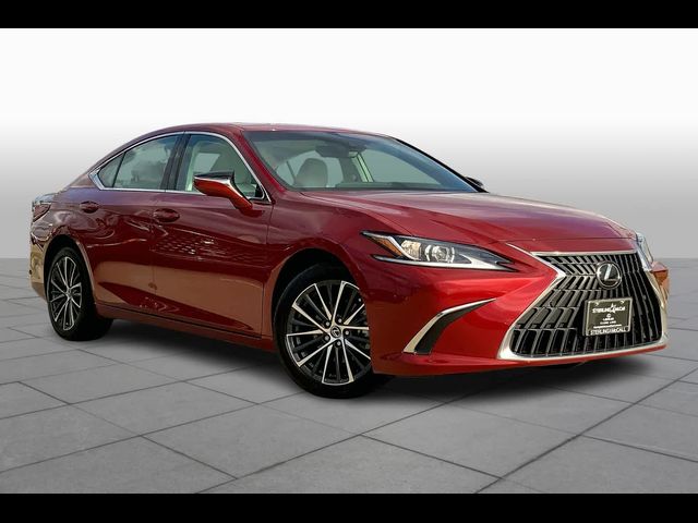 2024 Lexus ES 250