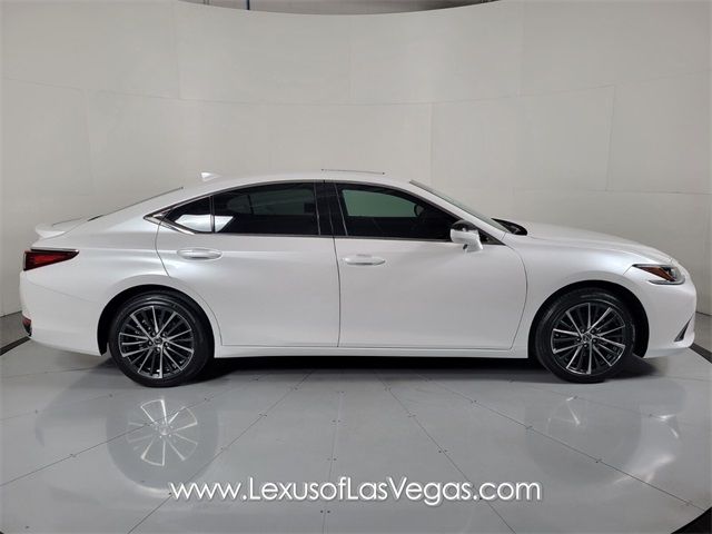 2024 Lexus ES 300h