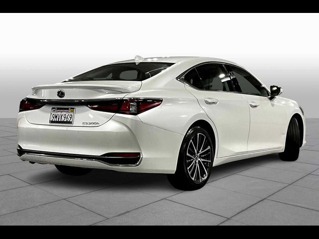 2024 Lexus ES 300h