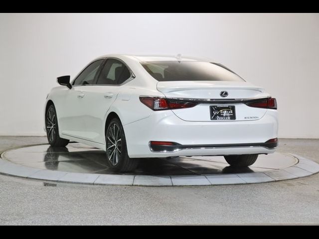 2024 Lexus ES 300h