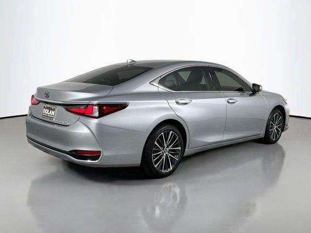 2024 Lexus ES 250