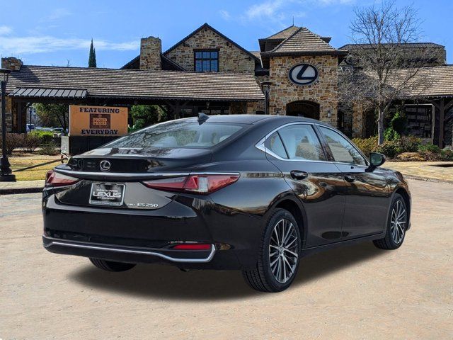 2024 Lexus ES 250