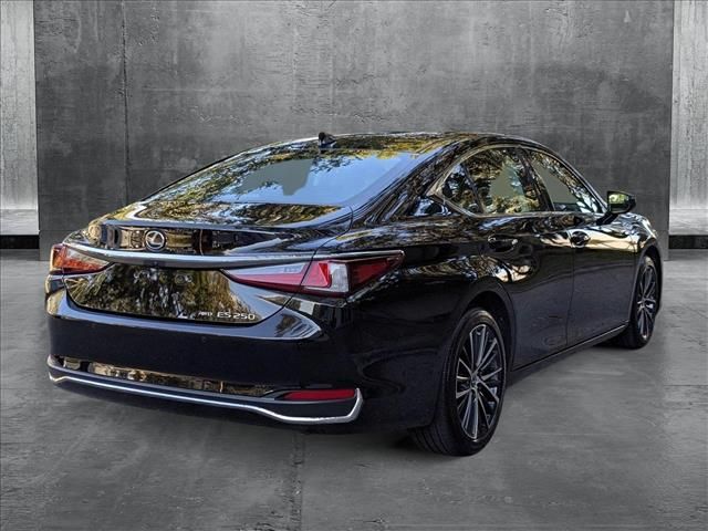 2024 Lexus ES 250