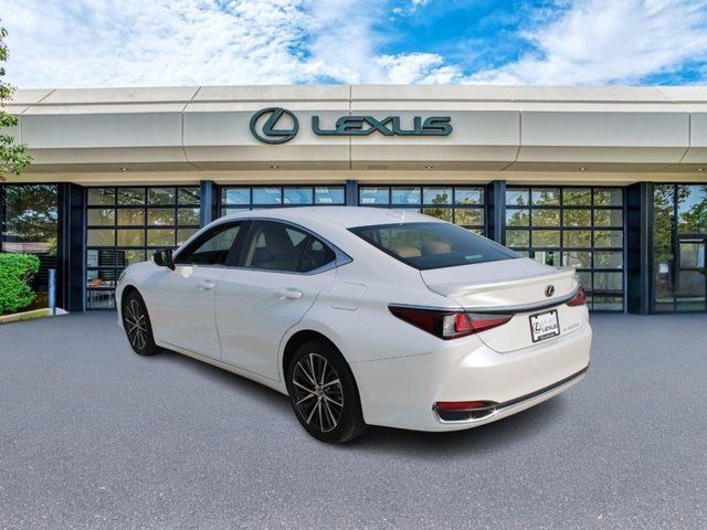 2024 Lexus ES 250