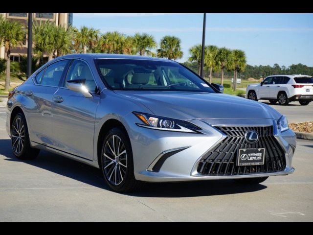 2024 Lexus ES 250