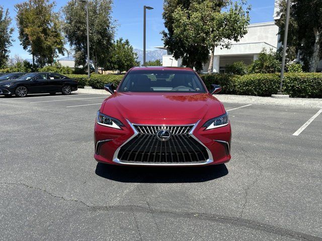 2024 Lexus ES 300h