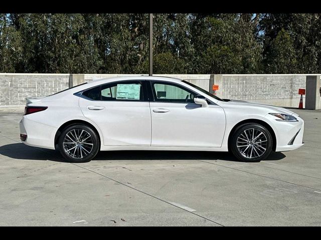 2024 Lexus ES 300h