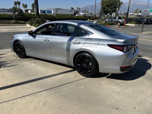 2024 Lexus ES ES 300h F SPORT Handling