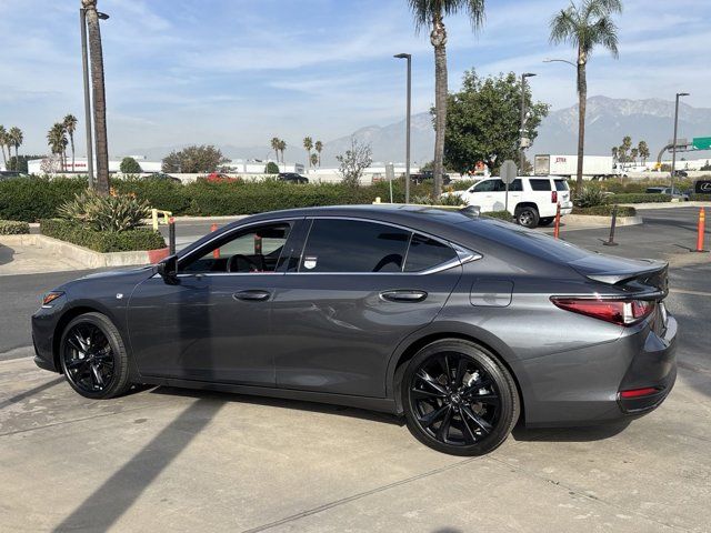 2024 Lexus ES ES 300h F SPORT Handling