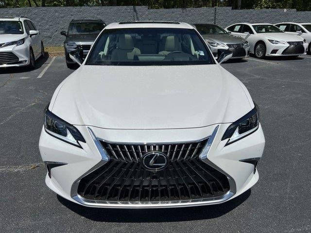 2024 Lexus ES 300h Luxury