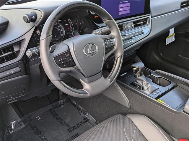 2024 Lexus ES 300h Luxury