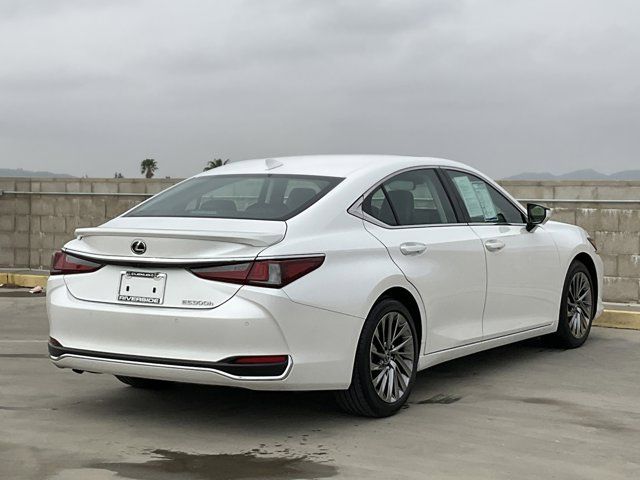 2024 Lexus ES 300h Luxury