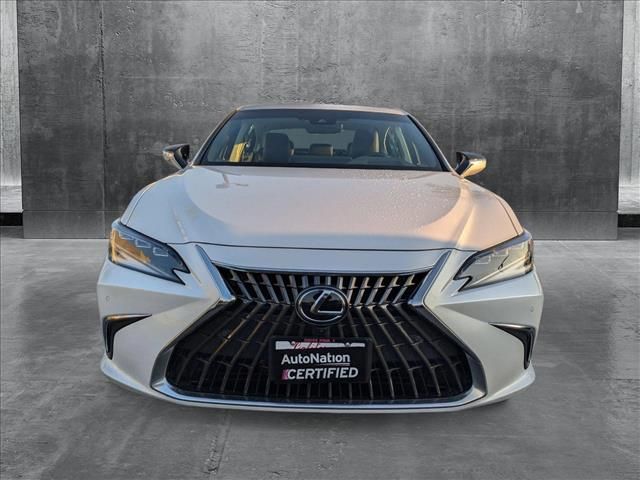 2024 Lexus ES 300h Luxury