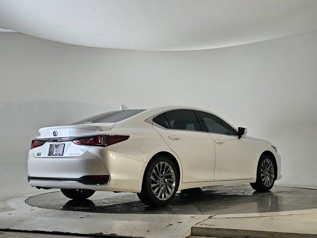 2024 Lexus ES 300h Luxury