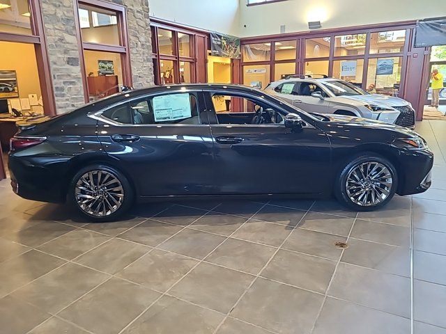 2024 Lexus ES 300h Ultra Luxury