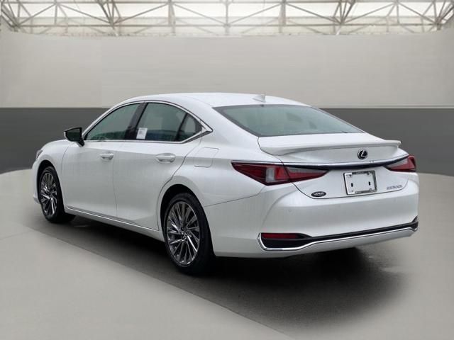 2024 Lexus ES 300h Ultra Luxury