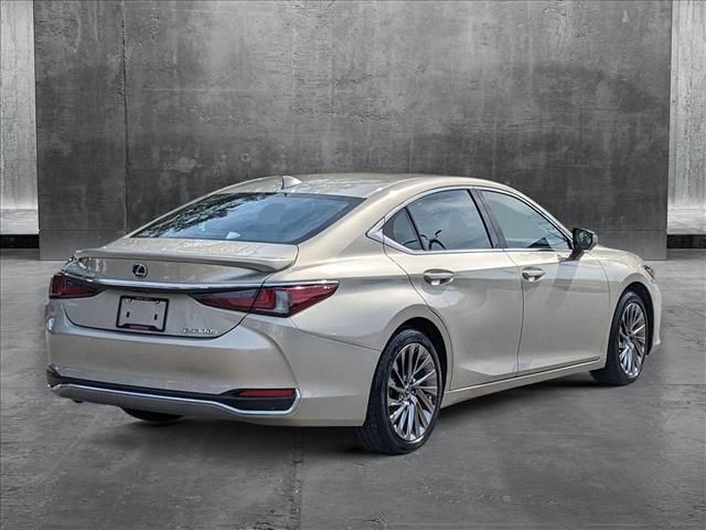 2024 Lexus ES 300h Ultra Luxury