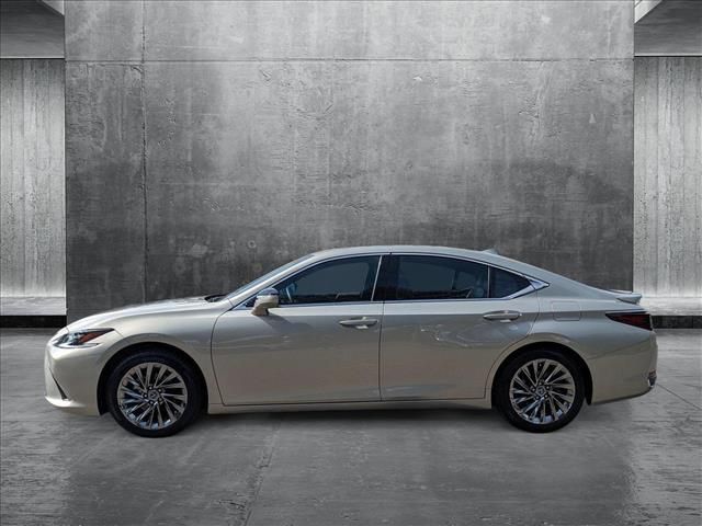 2024 Lexus ES 300h Ultra Luxury