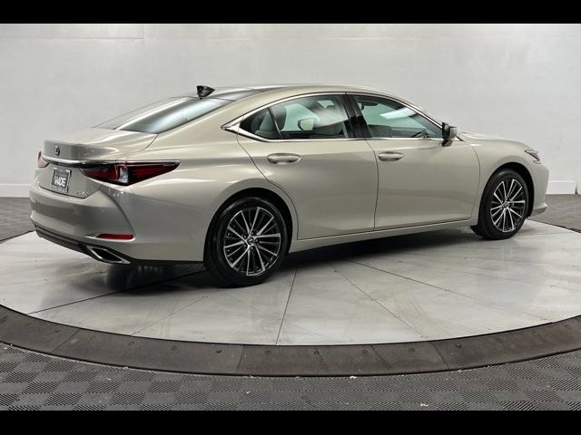 2024 Lexus ES 350