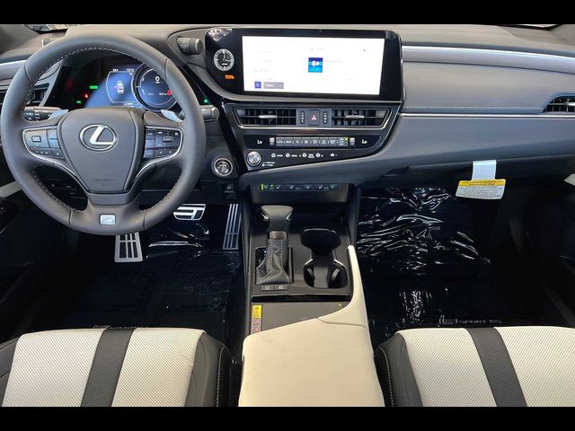 2024 Lexus ES ES 300h F SPORT Handling