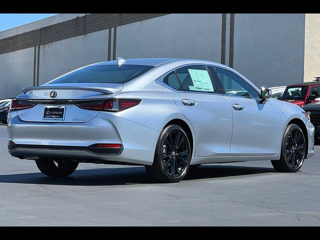 2024 Lexus ES ES 300h F SPORT Handling