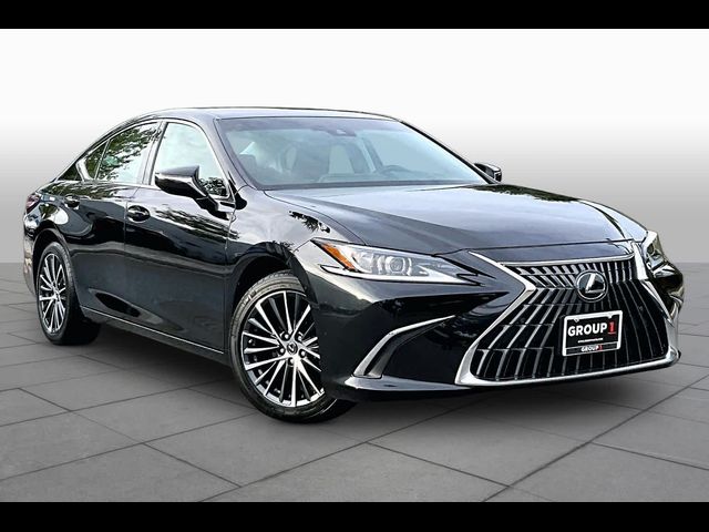 2024 Lexus ES 250