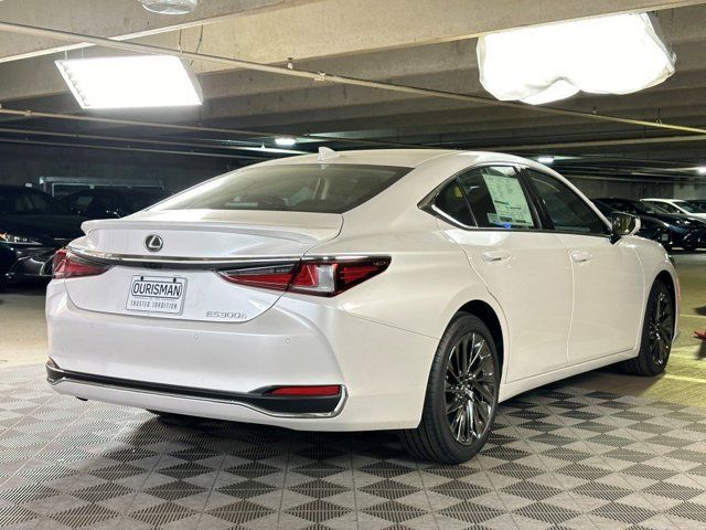 2024 Lexus ES 300h Luxury