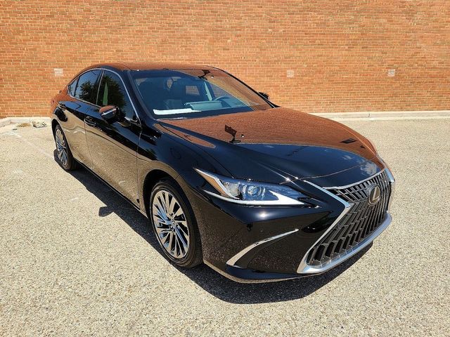 2024 Lexus ES 300h Luxury