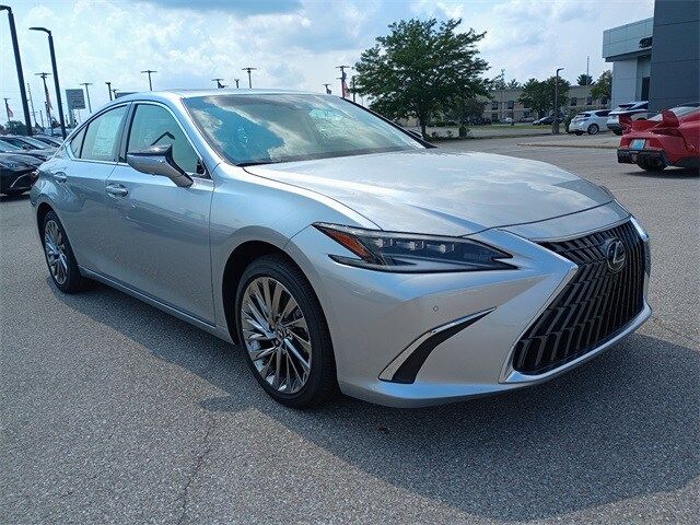 2024 Lexus ES 300h Ultra Luxury