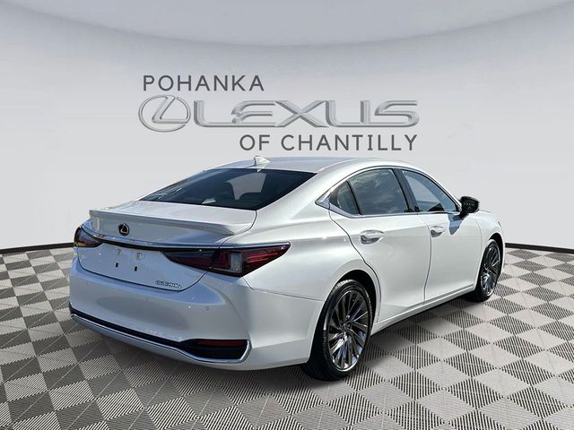 2024 Lexus ES 300h Ultra Luxury