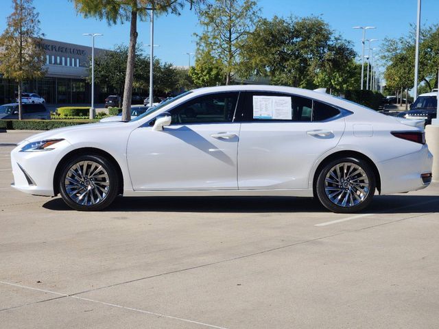 2024 Lexus ES 300h Ultra Luxury