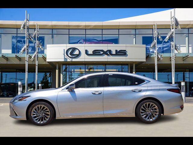 2024 Lexus ES 300h Ultra Luxury