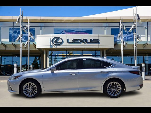 2024 Lexus ES 300h Ultra Luxury