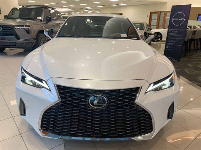 2024 Lexus IS 300