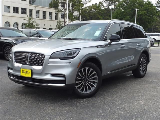 2024 Lincoln Aviator Premiere