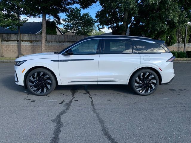 2024 Lincoln Nautilus Black Label